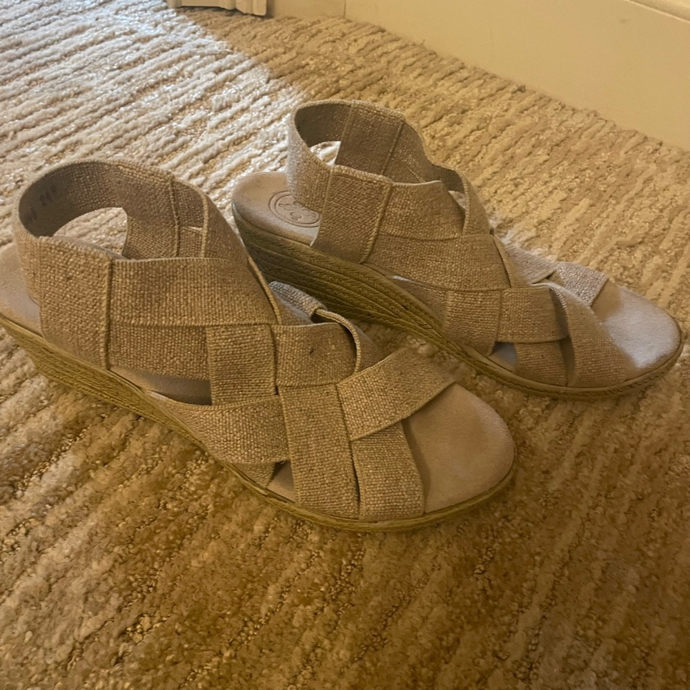 CHARLESTON SHOE CO. Tan Woven Sandals